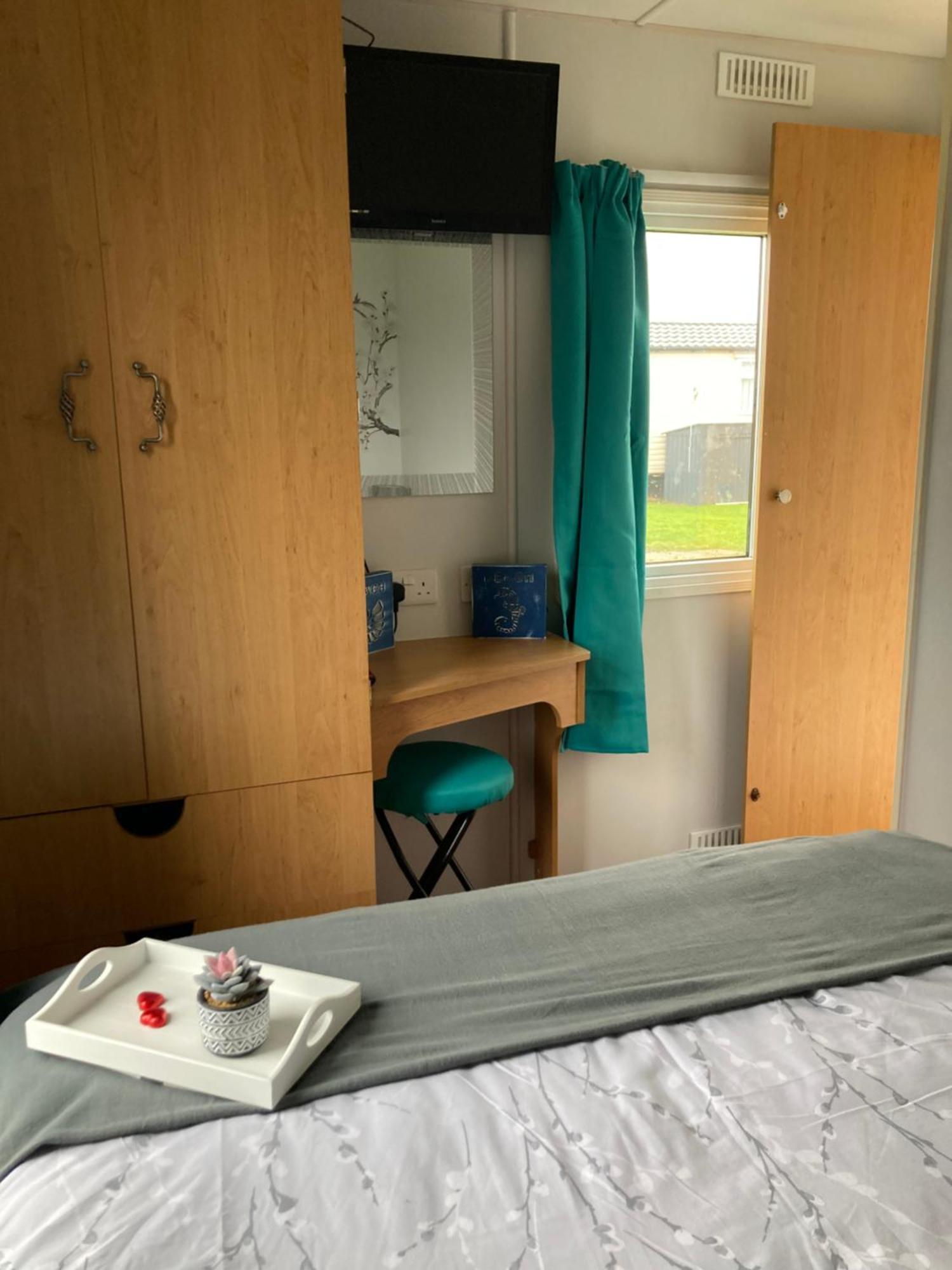 Pet Friendly Holiday Home On Golden Palm Skegness Exterior foto